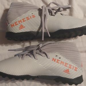 ADIDAS BOYS SIZE 2 Silver & Orange Soccer/Football NWOT